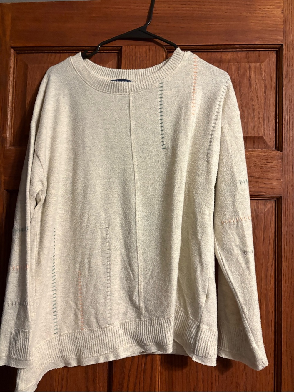 Women’s Crewneck Sweater in Cream with Subtle Accent Stitching